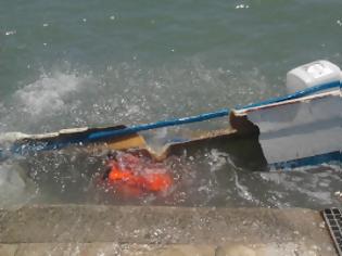 Φωτογραφία για Τεράστια κύματα και κατεστραμένες βάρκες στην Γλύφα