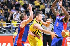 Άρης-Πανιώνιος 75-66(1-1)