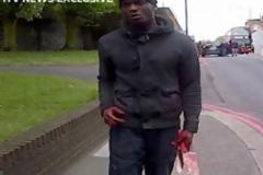 Σοκ στο Λονδίνο - Αποκεφάλισαν με μπαλτά στρατιώτη - Tι είπε ο δολοφόνος με ματωμένα χέρια στην κάμερα [βίντεο&εικόνες]