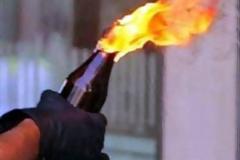 Έριξε μολότοφ σε αυλή ηλικιωμένης