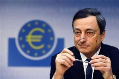 Ντράγκι: Mεγαλύτερη σταθερότητα στην ευρωζώνη σε σχέση πέρυσι