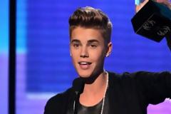 Ο Justin Bieber βάζει τους επισκέπτες στο σπίτι του, με συμβόλαιο!