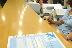 Aρχίζει η ταλαιπωρία για όσους έχουν καταθέσεις και πρέπει να δηλώσουν τους τόκους