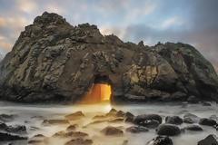 Παράξενο φως εμφανίζεται μόνο λίγες μέρες το χρόνο!