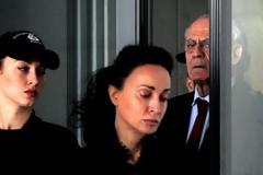 Εισαγγελέας σε Τσοχατζόπουλο: Θα μείνεις στην αίθουσα ακόμα και με ωτοασπίδες