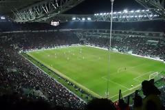 Τέτοιο γήπεδο 