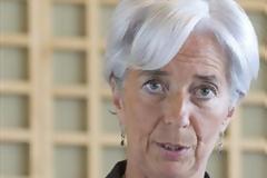 Μεταξύ μάρτυρα και κατηγορούμενου η Λαγκάρντ