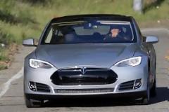 DW: Ηλεκτρικά αυτοκίνητα και μεγάλες προσδοκίες