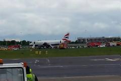 Βίντεο: Η αναγκαστική προσγείωση μέσα από τα μάτια ενός επιβάτη