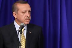 Ο Eρντογάν κόβει δια νόμου το αλκοόλ και το κάπνισμα στους Τούρκους