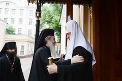 Συλλείτουργο από τον Πατριάρχη Ιεροσολύμων και τον Πατριάρχη Μόσχας, στον Καθεδρικό Ναό της Κοιμήσεως της Θεοτόκου στο Κρεμλίνο, ΒΙΝΤΕΟ + ΦΩΤΟ...!!!