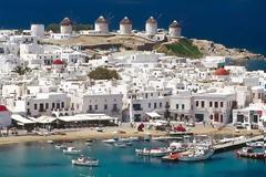 Δεν πληρώνουν φόρους οι «πλούσιοι» και... τους πληρώνουν οι φτωχοί