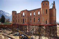 «Στον αέρα» μια εκκλησία 112 ετών