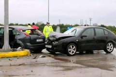 Πάτρα: Tροχαίο στα φανάρια Αλισσού - 2 τραυματίες, ο ένας σοβαρά