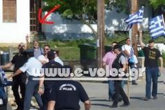 Ο χρυσαυγίτης βουλευτής Π. Ηλιόπουλος έδειξε το μεσαίο του δάχτυλο στους κατοίκους του Πηλίου