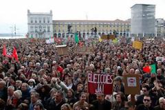Τραντάζεται η Πορτογαλία από τις διαδηλώσεις