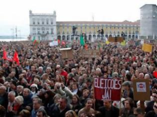 Φωτογραφία για Τραντάζεται η Πορτογαλία από τις διαδηλώσεις