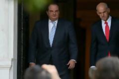 Το βιβλίο της Γαλλίδας δημοσιογράφου που καίει Παπανδρέου - Kαραμανλή