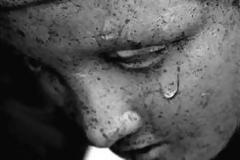 ΕΣΥ ΕΙΣΑΙ ΛΑΤΡΗΣ ΤΗΣ ΔΥΣΤΟΠΙΑΣ ΠΟΥ ΕΡΧΕΤΑΙ, ΕΓΩ ΤΗΣ ΟΥΤΟΠΙΑΣ ΠΟΥ ΧΑΘΗΚΕ.