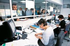 Από κόσκινο τα «πόθεν έσχες» των εφοριακών