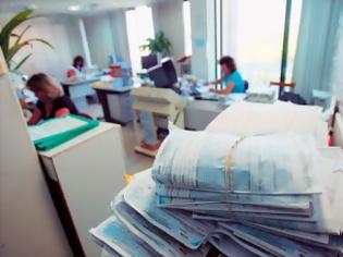 Φωτογραφία για «Ράμπο» του Υπουργείου Oικονομικών ξεσκονίζουν τις καταθέσεις υπαλλήλων σε εφορίες - ΣΔΟΕ - τελωνεία