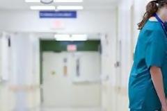 Σε 5 χρόνια θα έχουν φύγει οι μισοί γιατροί από το ΕΣΥ