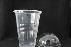 5 ευρω ενας καφές σε πλαστικό ποτήρι! Τελικά μυαλό δεν βάζουμε