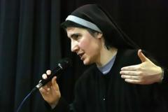 Η Ισπανίδα μοναχή που στηρίζει… Τσίπρα