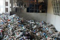 Η Ε.Ε. δεν πετάει άλλα λεφτά στα σκουπίδια... Με μια γνωμοδότηση-κόλαφο «τινάζει στο αέρα» το διαμορφωμένο στην Ελλάδα σκηνικό για τη διαχείριση των απορριμμάτων