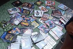 Συνελήφθη ανήλικος με πλαστά cd-dvd