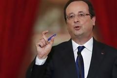 Μικρή άνοδος στη δημοτικότητα του Ολάντ