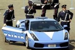 Φρίκη στην Ιταλία - Μαχαίρωσε και έκαψε ζωντανή την 16χρονη κοπέλα του