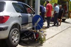 Σοβαρό τροχαίο στα Χανιά - Δίκυκλο συγκρούστηκε με ΙΧ αυτοκίνητο