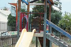 Παιδικές χαρές για... κλάματα