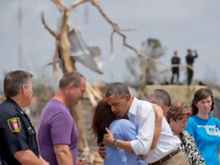 Φωτογραφία για Αποζημιώσεις και δάκρυα Ομπάμα για τους πληγέντες της Οκλαχόμα