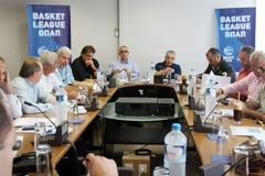 Συνδρομητική στέγη για 12 ομάδες μπάσκετ