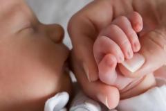 Υγεία: Με την παιδική παχυσαρκία συνδέεται η καισαρική