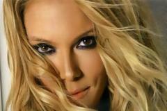 Σε ποιο βίντεο-κλιπ συμμετέχει η Βίκυ Καγιά;