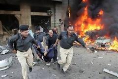 Νεκροί 5 αστυνομικοί από έκρηξη βόμβας