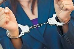Συνελήφθη 49χρονη στην Πέλλα για χρέη στο Δημόσιο