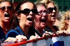 Λιγότερο δημόσιο στην Ελλάδα