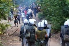 «Ένοχες» οι τρεις διαδηλώτριες για τα επεισόδια στις Σκουριές