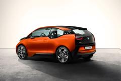 FT: Το κόστος ενέργειας έσπρωξε την BMW στις ΗΠΑ