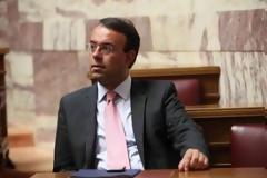 Στα 13,7 δις ευρώ το ύψος των αμοιβών του στενού δημόσιου τομέα