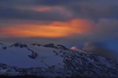 Ηφαίστειο προκαλεί τρόμο σε Χιλή και Αργεντινή – Εκκένωση και κλειστά σχολεία