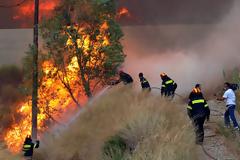 ΣΥΜΒΑΙΝΕΙ ΤΩΡΑ: Πυρκαγιά στις Γλαφυρές Μαγνησίας