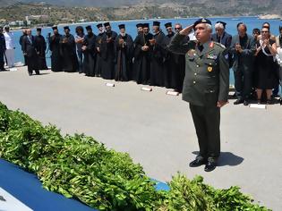 Φωτογραφία για ΠΑΡΟΥΣΙΑ ΑΡΧΗΓΟΥ ΓΕΕΘΑ ΣΤΙΣ ΕΚΔΗΛΩΣΕΙΣ ΜΝΗΜΗΣ ΓΙΑ ΤΟΝ ΣΜΗΝΑΓΟ (Ι) ΚΩΝ/ΝΟ ΗΛΙΑΚΗ