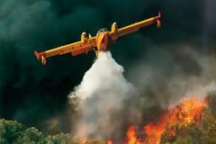 Στη μάχη των δασών με τρία ελικόπτερα!