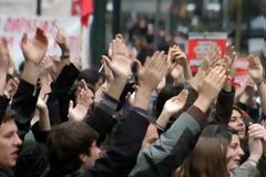 Δένδιας: Η Αθήνα πρέπει να ανακάμψει - Τέλος οι πορείες κάτω των 200 ατόμων