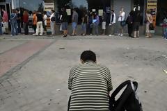 Πρωτοβουλίες της Ευρωπαϊκής Επιτροπής για την καταπολέμηση της ανεργίας των νέων